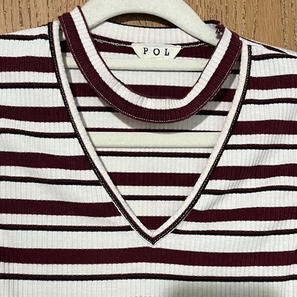 POL Women's Sleeveless Top Small White Red Stripped V-Neck Stretch Minimalist - Picture 3 of 8